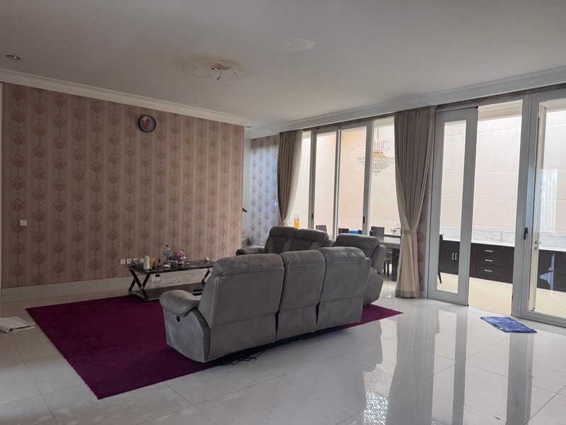 Rumah Mewah LaRizwood Larizgolf Pakuwon Indah Surabaya Barat