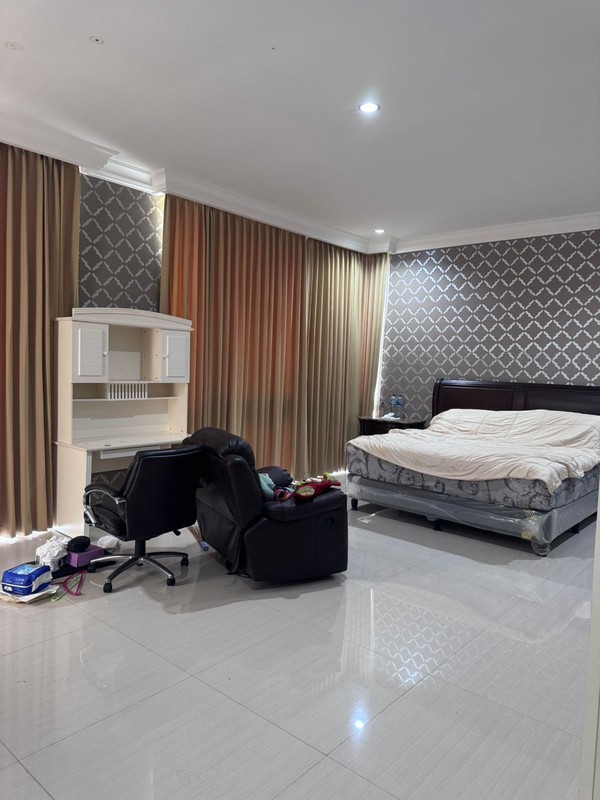 Rumah Mewah LaRizwood Larizgolf Pakuwon Indah Surabaya Barat