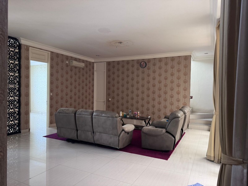 Rumah Mewah LaRizwood Larizgolf Pakuwon Indah Surabaya Barat