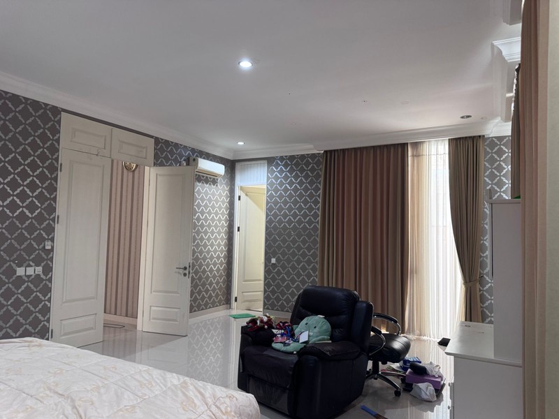 Rumah Mewah LaRizwood Larizgolf Pakuwon Indah Surabaya Barat