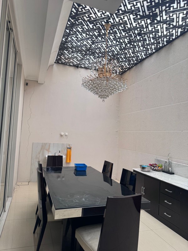 Rumah Mewah LaRizwood Larizgolf Pakuwon Indah Surabaya Barat