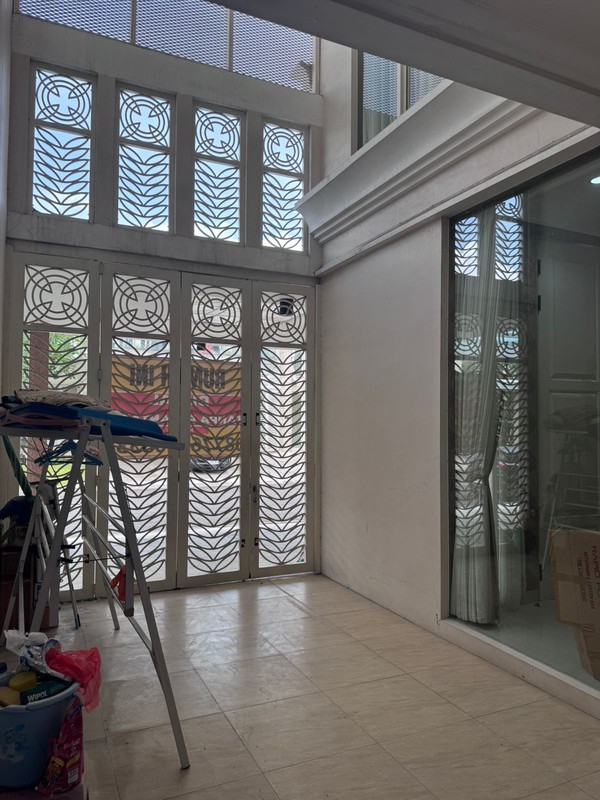 Rumah Mewah LaRizwood Larizgolf Pakuwon Indah Surabaya Barat