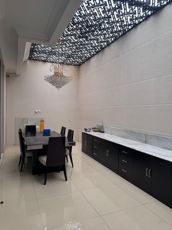 Rumah Mewah LaRizwood Larizgolf Pakuwon Indah Surabaya Barat