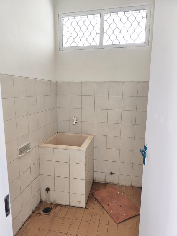 disewa rumah strategis halaman besar renovasi rapih siap huni griya loka jalan palm bintang bsd city tangerang selatan banten