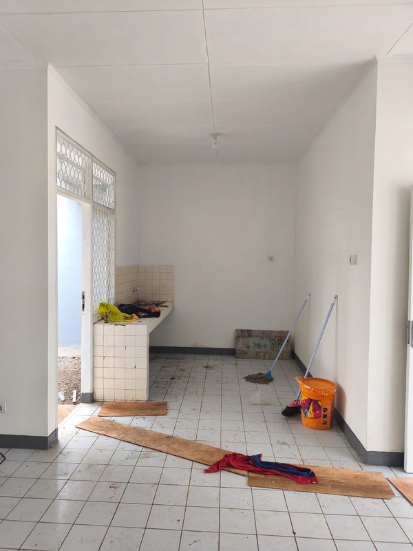 disewa rumah strategis halaman besar renovasi rapih siap huni griya loka jalan palm bintang bsd city tangerang selatan banten