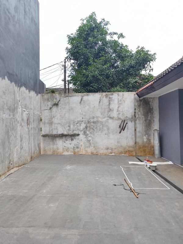 disewa rumah strategis halaman besar renovasi rapih siap huni griya loka jalan palm bintang bsd city tangerang selatan banten