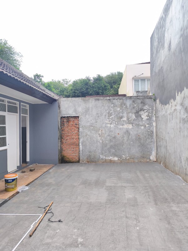 disewa rumah strategis halaman besar renovasi rapih siap huni griya loka jalan palm bintang bsd city tangerang selatan banten