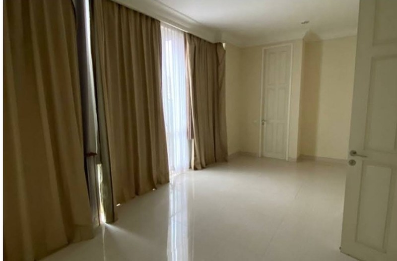 Rumah Pakuwon Indah Larizwood Larizgolf Siap Huni