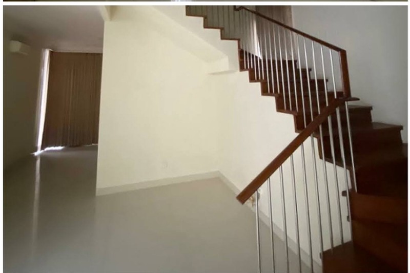 Rumah Pakuwon Indah Larizwood Larizgolf Siap Huni