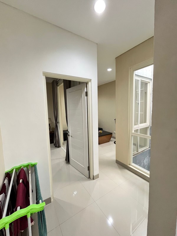 jual cepat rumah strategis siap huni di residence one cluster jade serpong bsd city tangerang banten