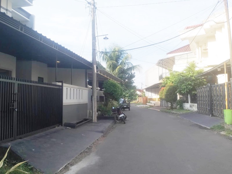 dijual cepat rumah strategis tengah kota siap huni di villa melati mas serpong tangerang selatan banten