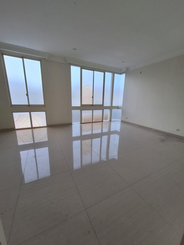 Rumah Mewah Pakuwon Indah Cluster LaRizwood Pakuwon Indah Mall Surabaya Barat 