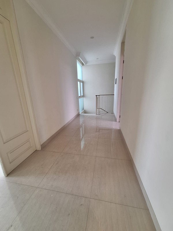 Rumah Mewah Pakuwon Indah Cluster LaRizwood Pakuwon Indah Mall Surabaya Barat 