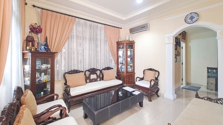 Rumah Mewah Elegan di Legenda Wisata Cibubur, dekat Kota Wisata