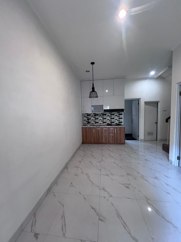 dijual cepat rumah siap huni  akses toll  area cisauk Tangerang selatan banten 