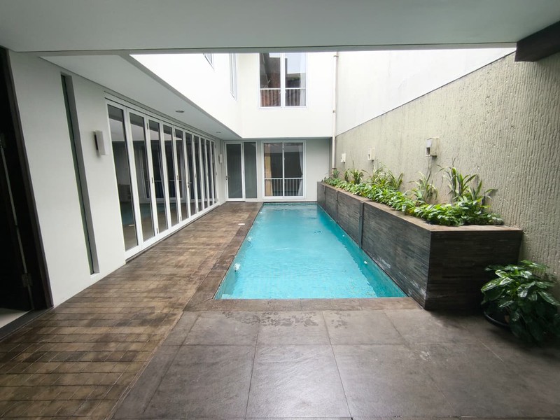 Rumah Disewakan di Rawa Barat