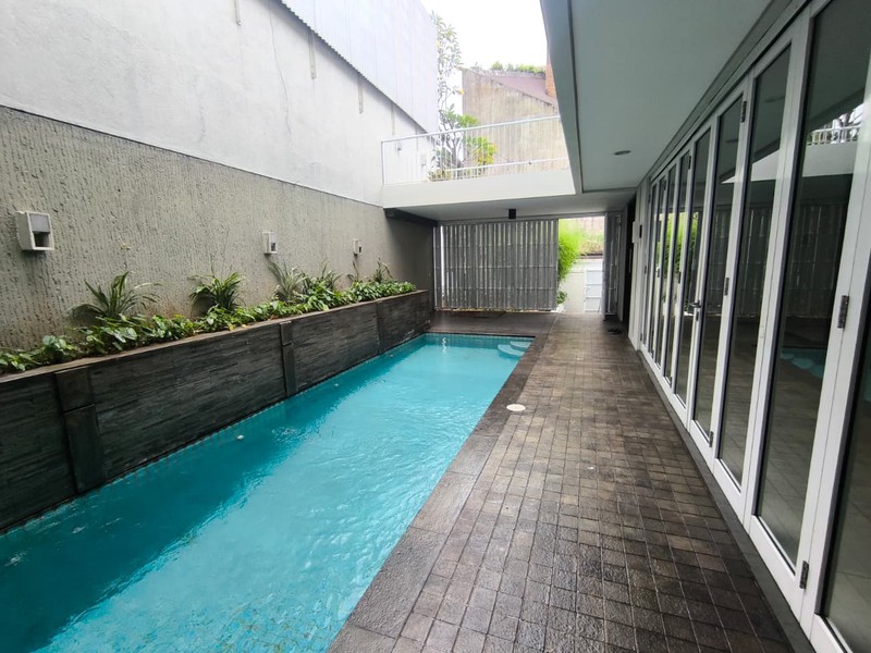 Rumah Disewakan di Rawa Barat