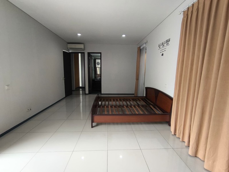 Rumah Disewakan di Rawa Barat