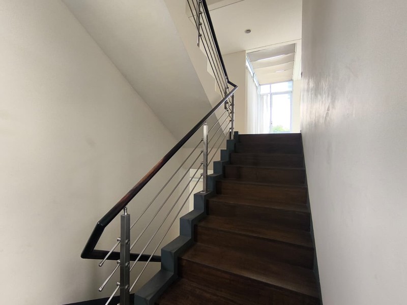 Rumah Disewakan di Rawa Barat