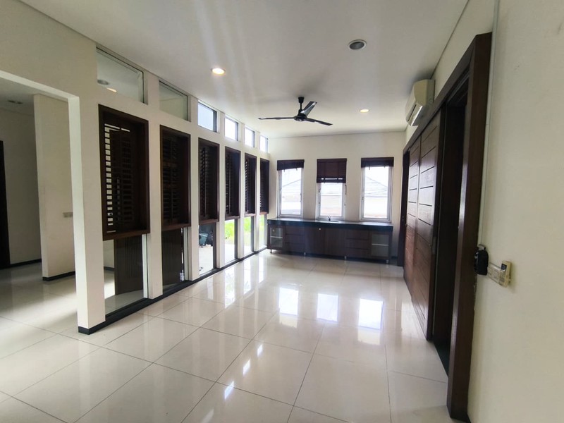 Rumah Disewakan di Rawa Barat