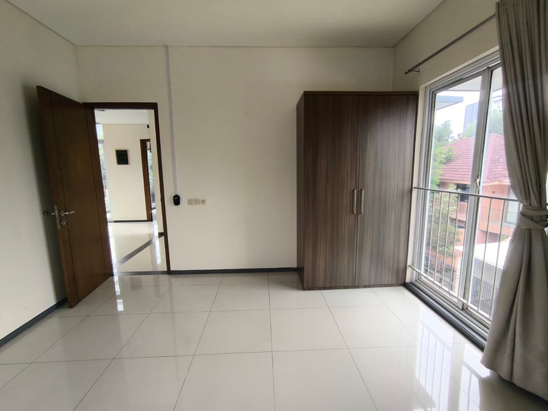 Rumah Disewakan di Rawa Barat