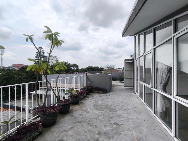 Rumah Disewakan di Rawa Barat