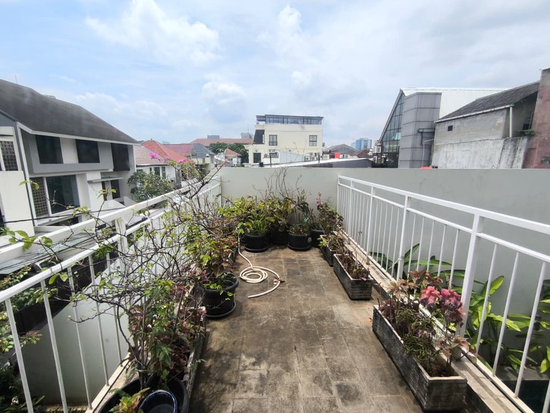 Rumah Disewakan di Rawa Barat