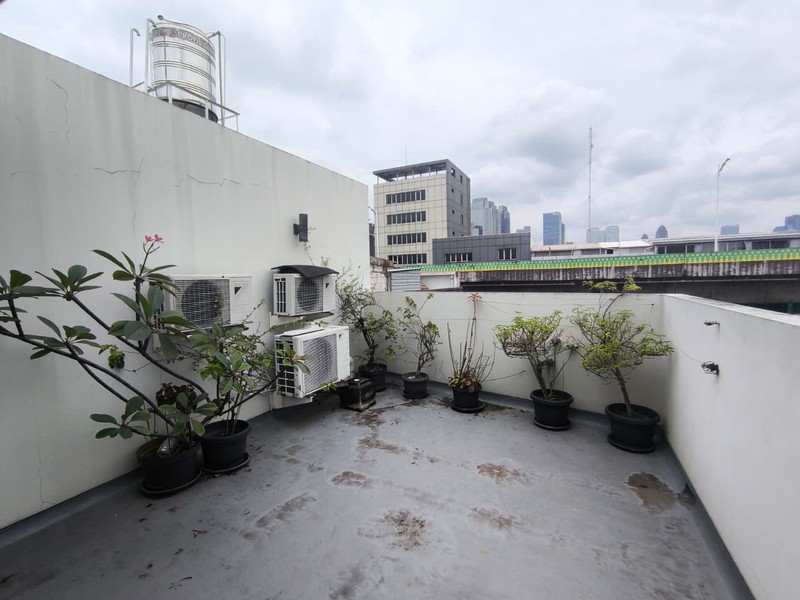 Rumah Disewakan di Rawa Barat