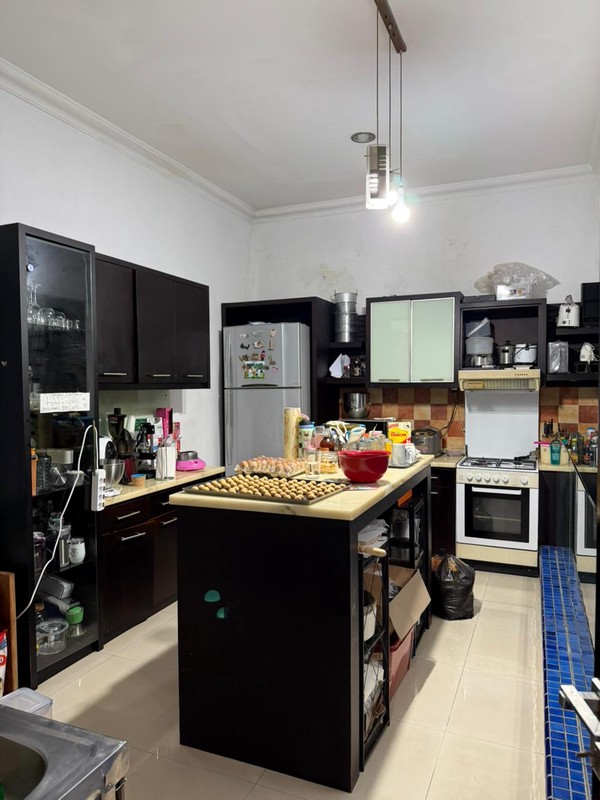 DISEWA RUMAH JALAN CIPANAS KEBAYORAN BARU JAKARTA SELATAN