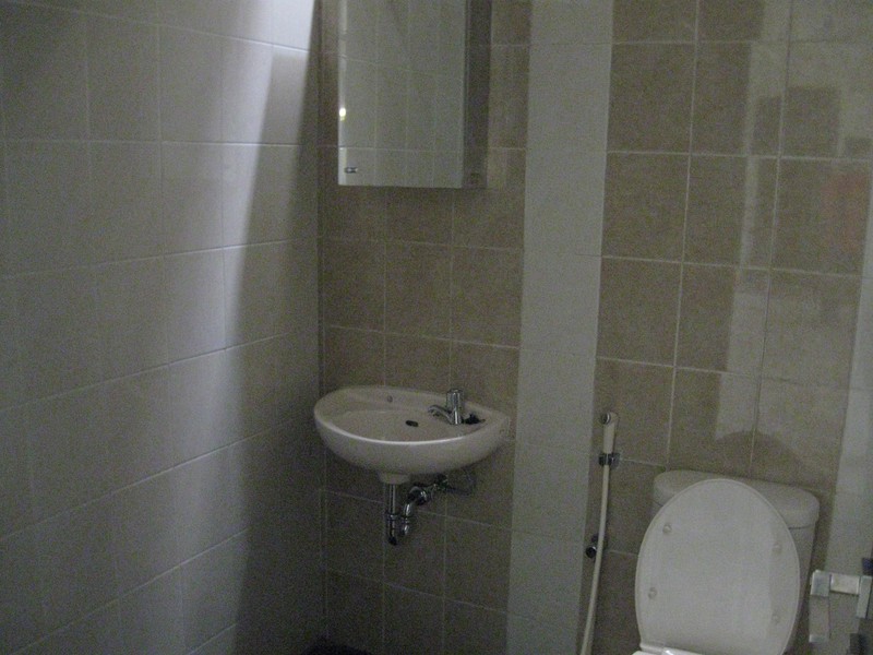 DISEWA RUMAH JALAN CIPANAS KEBAYORAN BARU JAKARTA SELATAN