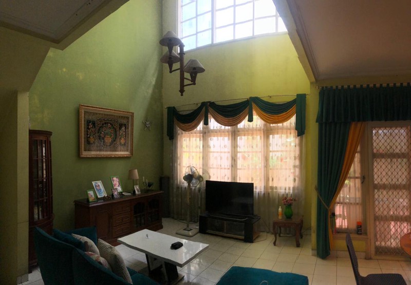 Di Sewakan Rumah 2 lantai Hijau dengan atmosfer segar di Kotawisata