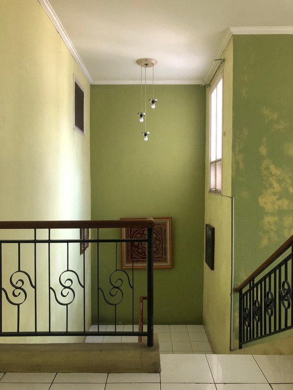 Di Sewakan Rumah 2 lantai Hijau dengan atmosfer segar di Kotawisata