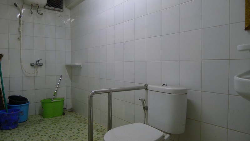 Ruko 3 Lantai Strategis Pinggir Jl. Teluk Gong Raya