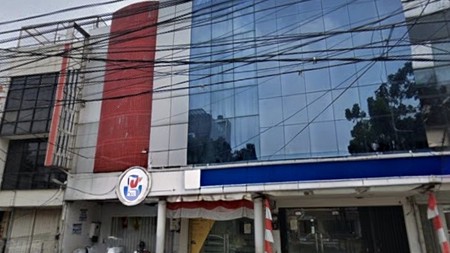 Disewakan ruko 4 lantai di daerah komersil dan strategis di jl Radio Dalam kebayoran baru jaksel
