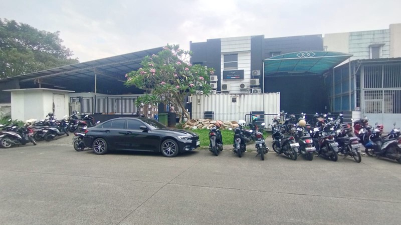 jual cepat gudang strategis dekat toll in dan out  di taman tekno bsd city tangerang selatan banten