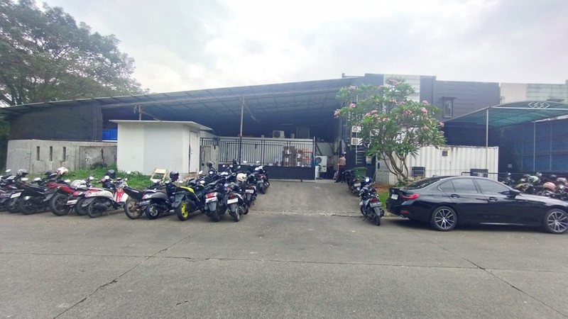 jual cepat gudang strategis dekat toll in dan out  di taman tekno bsd city tangerang selatan banten