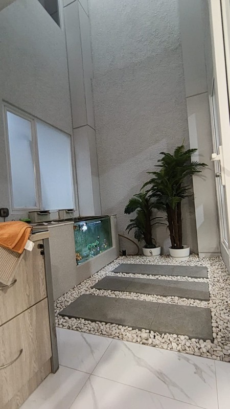 DIJUAL RUMAH MEWAH FULL FURNISHED DALAM KOMPLEK ELITE