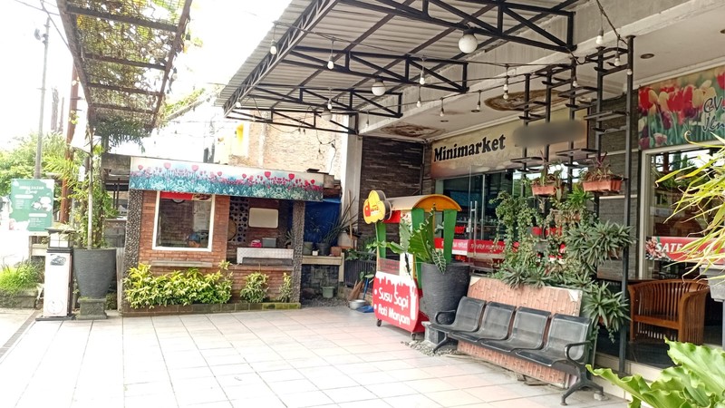 Dijual Ruko Strategis 3 Lantai di Pinggir Jalan Provinsi Magelang Dekat Dengan Alun-Alun Kota, Magelang Utara 