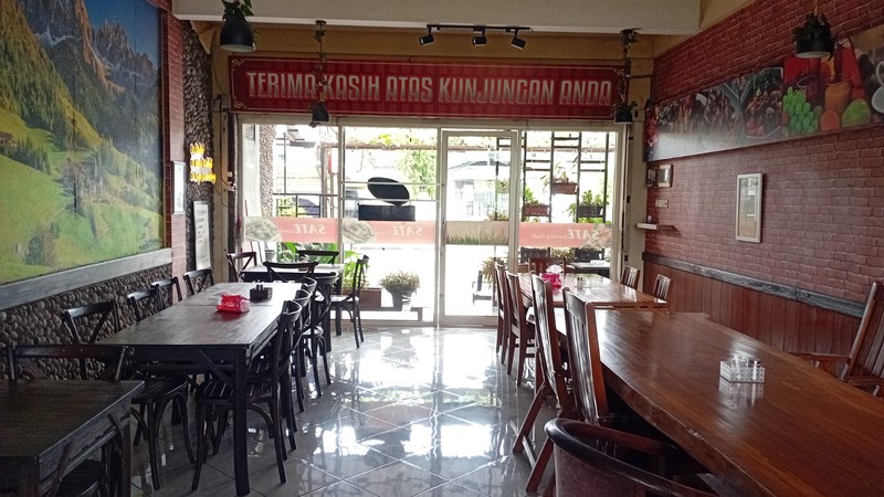 Dijual Ruko Strategis 3 Lantai di Pinggir Jalan Provinsi Magelang Dekat Dengan Alun-Alun Kota, Magelang Utara 