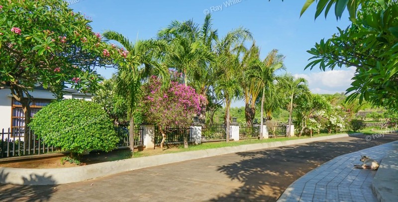 Luxury Hillside Villa with Uninterrupted Ocean Views