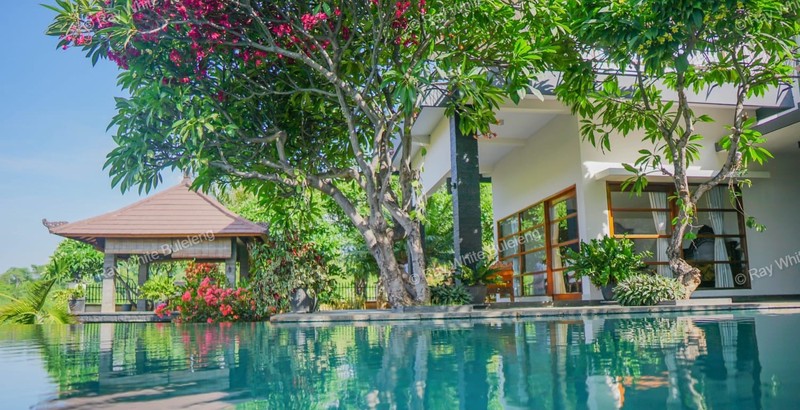 Luxury Hillside Villa with Uninterrupted Ocean Views