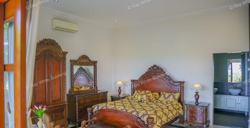 Luxury Hillside Villa with Uninterrupted Ocean Views