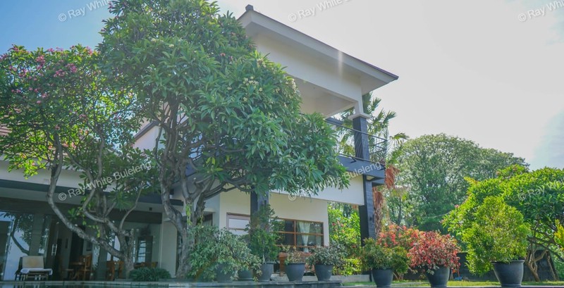 Luxury Hillside Villa with Uninterrupted Ocean Views