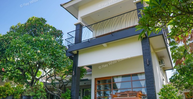 Luxury Hillside Villa with Uninterrupted Ocean Views