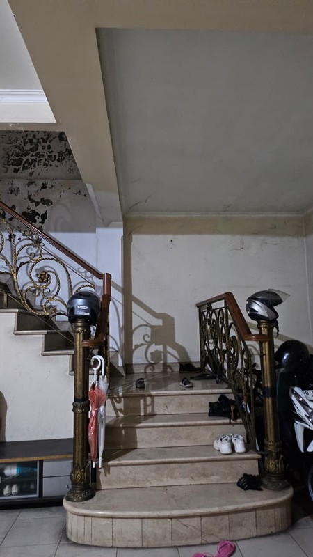 Dijual Rumah + Kost2an  Gandaria, Jakarta Selatan