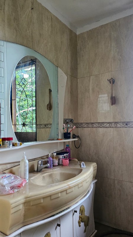 Dijual Rumah + Kost2an  Gandaria, Jakarta Selatan