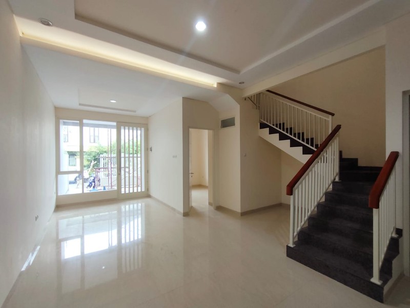 Dijual Rumah 2 Lantai di Pantai Mentari Pasific Regency Surabaya