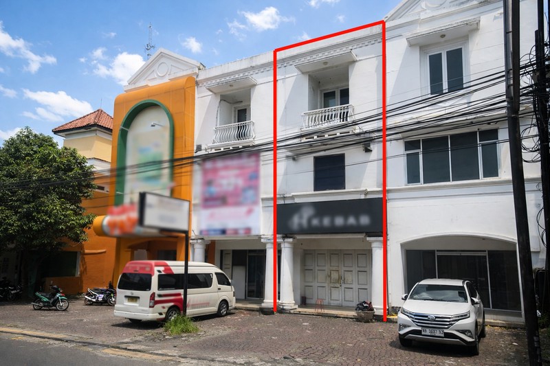 Disewakan Ruko Premium 3 Lantai di Area Bisnis & Kuliner Seturan Raya  Lokasi Strategis
