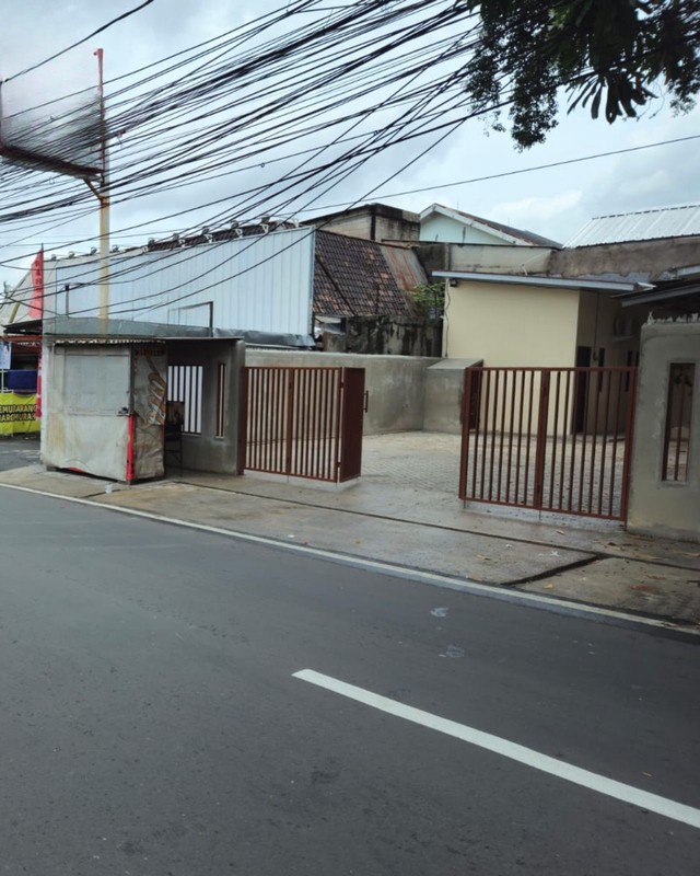 Dijual Tanah / Rumah Area komersil Jl. Panjang Cidodol Jakarta Selatan