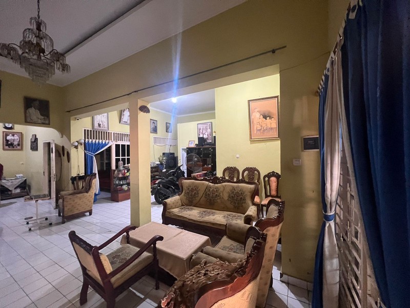 DIJUAL! RUMAH DENGAN LOKASI STRATEGIS DI RADIO DALAM